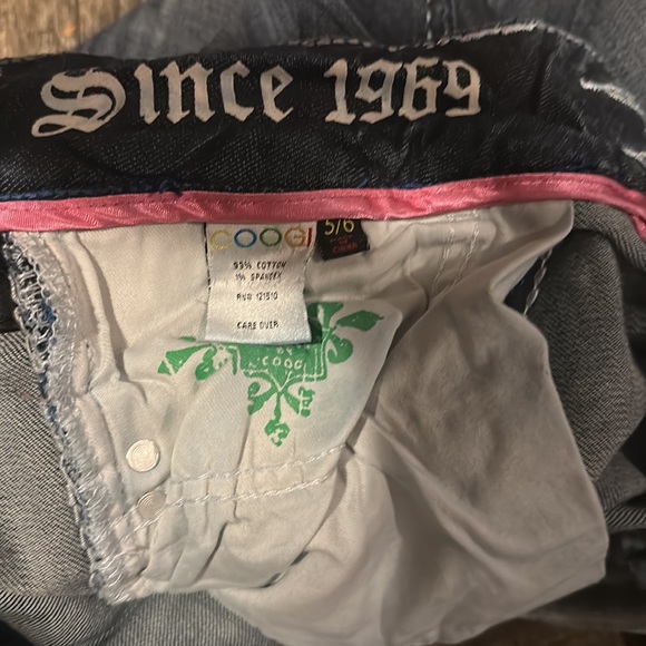 Coogi Jeans size 5/6 have a small tear in waiste band - Picture 4 of 5